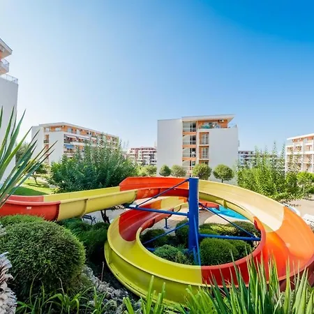 Crown Fort Black Coast Studio Apartment 아파트