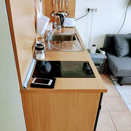 아파트 Crown Fort Black Coast Studio Apartment