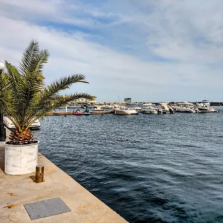Crown Fort Black Coast Studio Apartment *