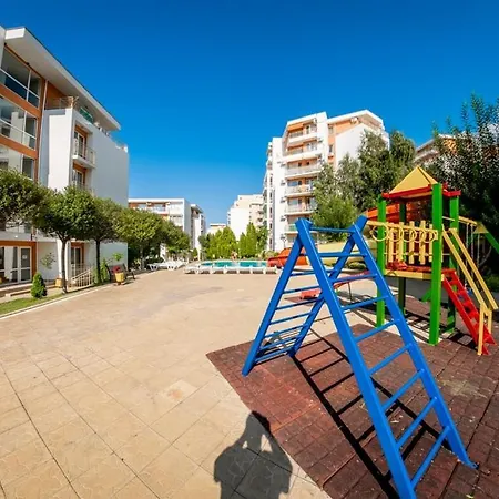 شقة Crown Fort Black Coast Studio Apartment
