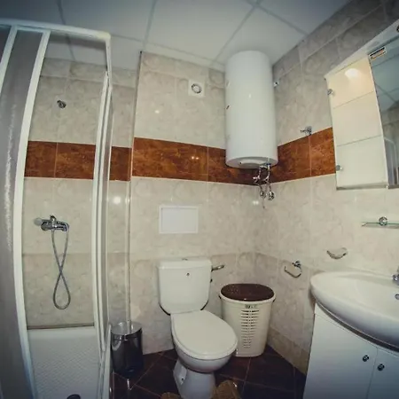 Crown Fort Black Coast Studio Apartment شقة النايت